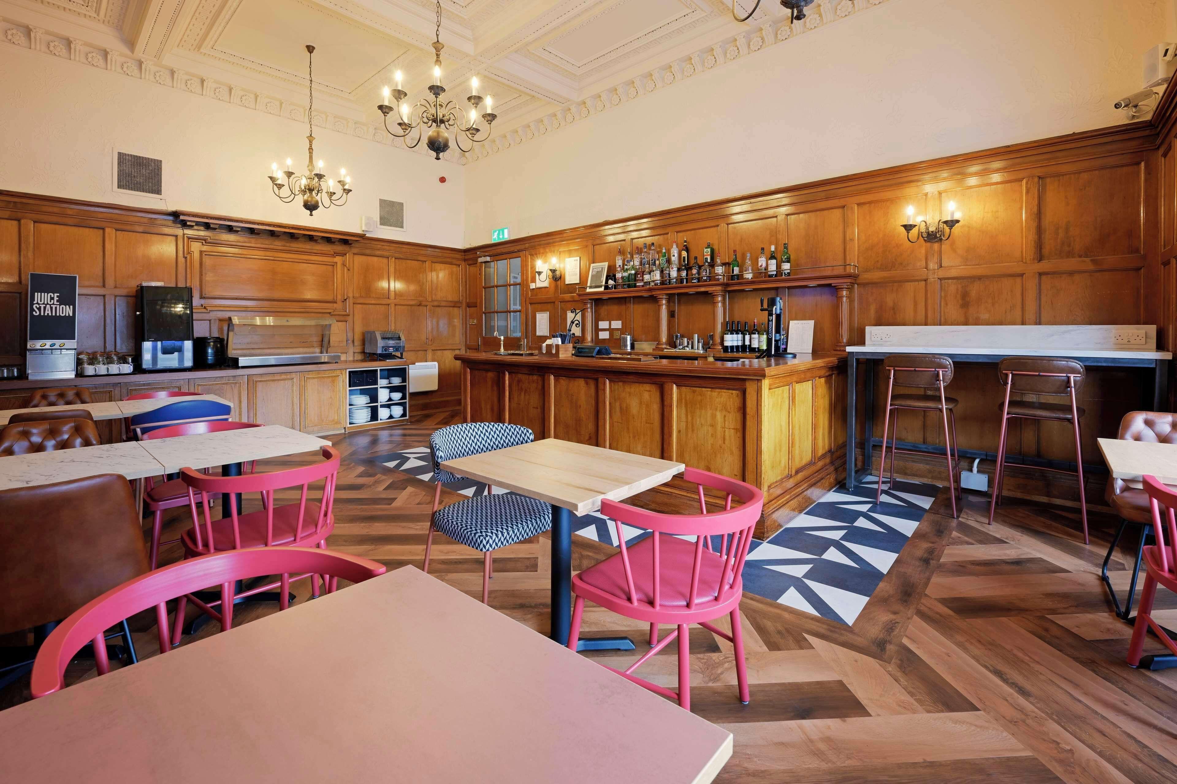 Travelodge Edinburgh Haymarket — Photos 2